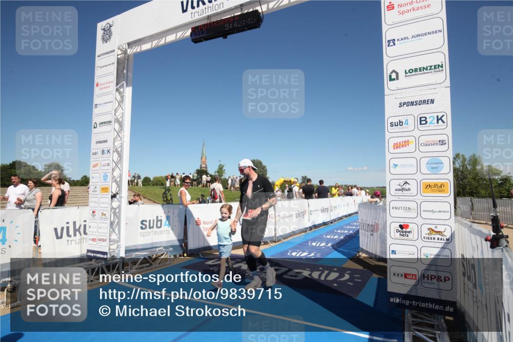 21.06.2026 - Viking Triathlon Michael Strokosch http://msf.ph/oto/9839715 21.06.2026 15:50:21 Ziel 313 meine-sportfotos.de