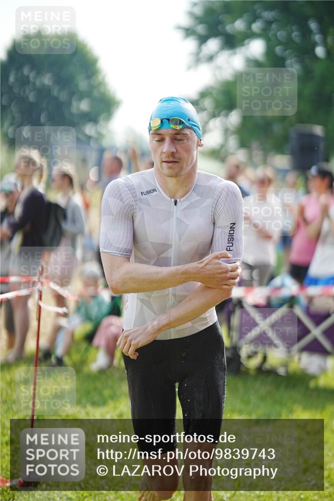 21.06.2026 - 29. Vierlanden-Triathlon LAZAROV Photography http://msf.ph/oto/9839743 21.06.2026 08:32:56 Schwimmen 2, 16, 26, 47 meine-sportfotos.de