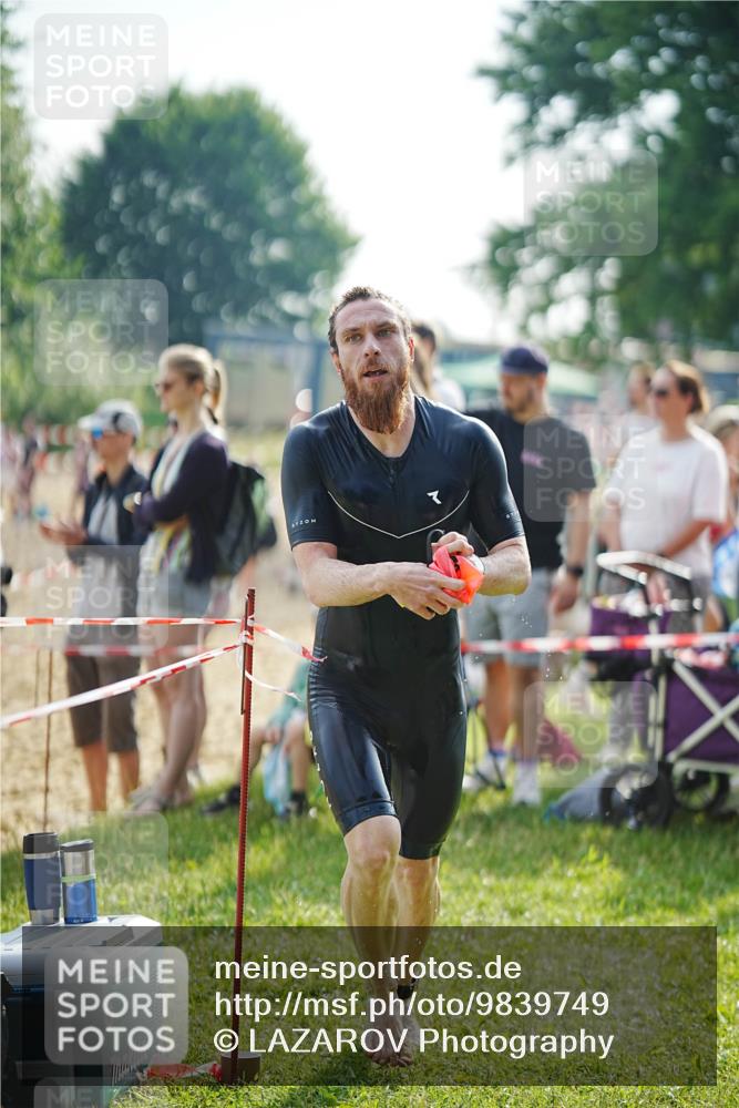 21.06.2026 - 29. Vierlanden-Triathlon LAZAROV Photography http://msf.ph/oto/9839749 21.06.2026 08:33:41 Schwimmen 9, 111 meine-sportfotos.de