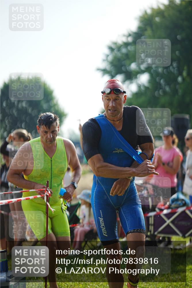 21.06.2026 - 29. Vierlanden-Triathlon LAZAROV Photography http://msf.ph/oto/9839816 21.06.2026 08:39:25 Schwimmen 32, 166, 212 meine-sportfotos.de