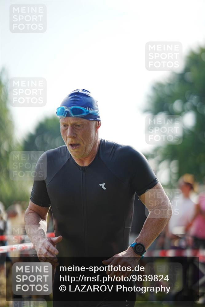21.06.2026 - 29. Vierlanden-Triathlon LAZAROV Photography http://msf.ph/oto/9839824 21.06.2026 08:39:29 Schwimmen 32, 155, 166, 212 meine-sportfotos.de
