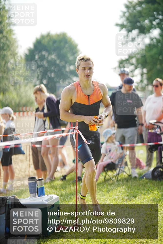 21.06.2026 - 29. Vierlanden-Triathlon LAZAROV Photography http://msf.ph/oto/9839829 21.06.2026 08:39:41 Schwimmen 3, 106 meine-sportfotos.de
