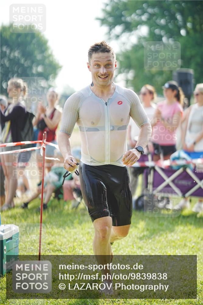 21.06.2026 - 29. Vierlanden-Triathlon LAZAROV Photography http://msf.ph/oto/9839838 21.06.2026 08:39:51 Schwimmen 72, 106 meine-sportfotos.de