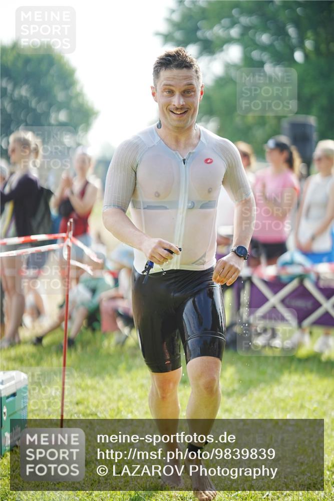 21.06.2026 - 29. Vierlanden-Triathlon LAZAROV Photography http://msf.ph/oto/9839839 21.06.2026 08:39:51 Schwimmen 72, 106 meine-sportfotos.de