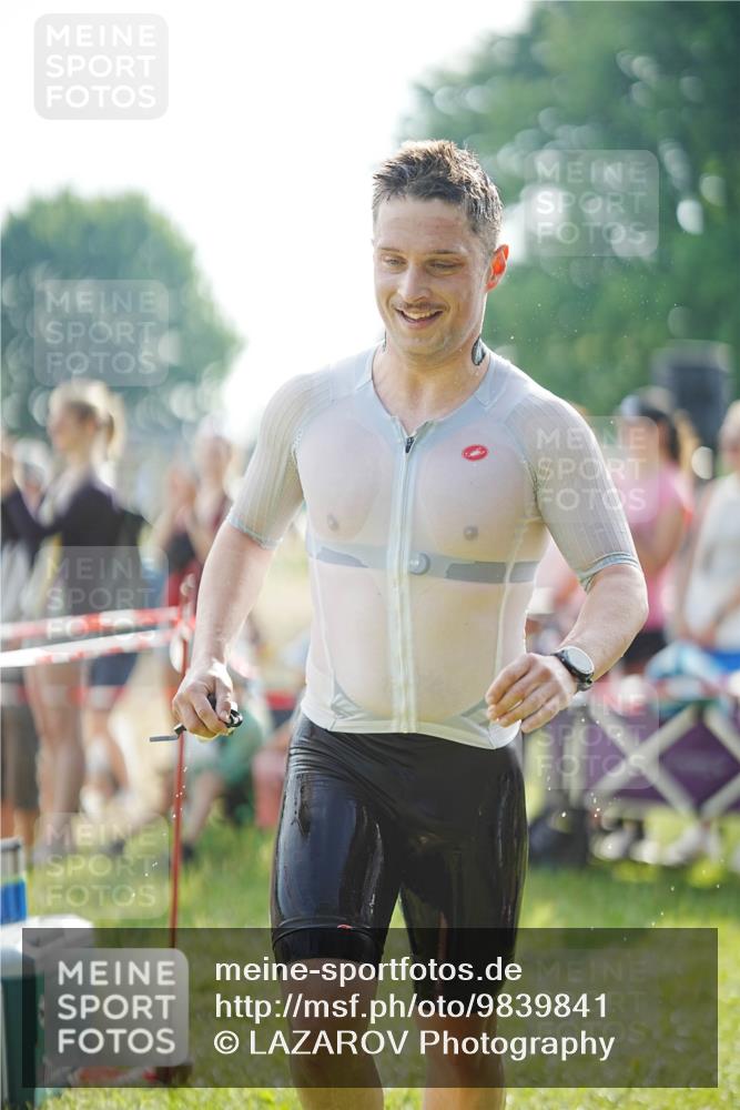 21.06.2026 - 29. Vierlanden-Triathlon LAZAROV Photography http://msf.ph/oto/9839841 21.06.2026 08:39:52 Schwimmen 72 meine-sportfotos.de