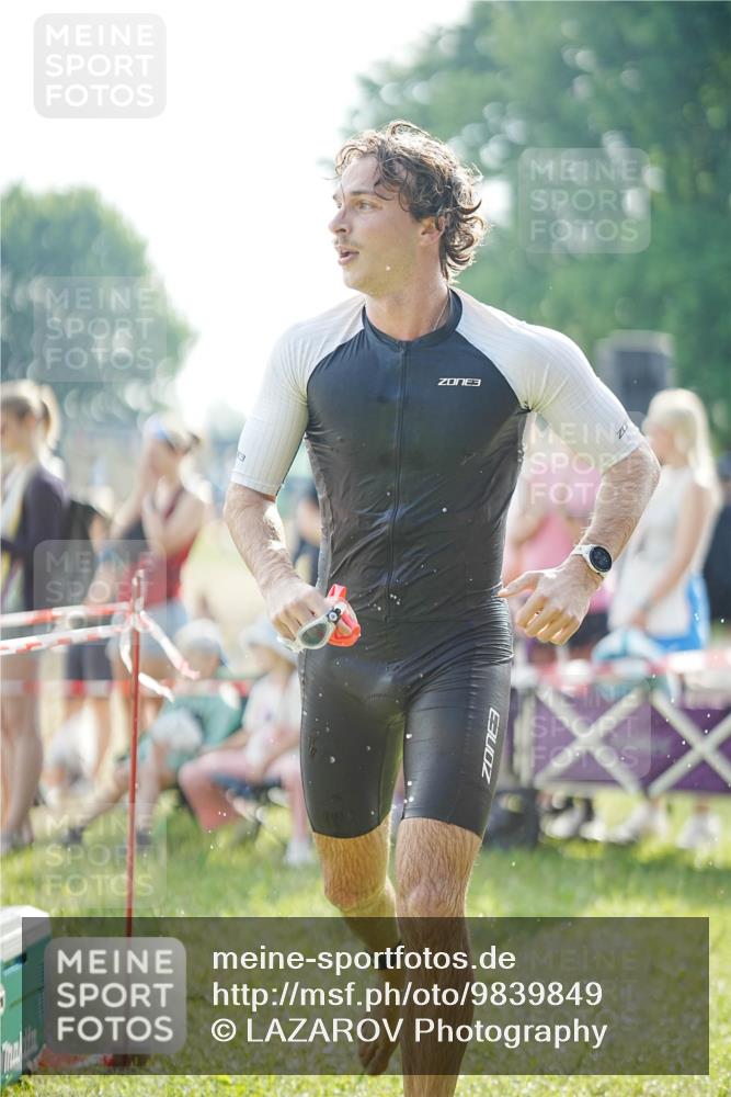 21.06.2026 - 29. Vierlanden-Triathlon LAZAROV Photography http://msf.ph/oto/9839849 21.06.2026 08:39:56 Schwimmen 72, 103 meine-sportfotos.de