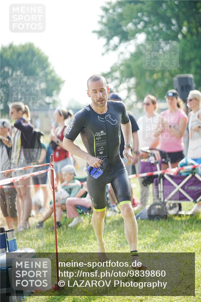 21.06.2026 - 29. Vierlanden-Triathlon LAZAROV Photography http://msf.ph/oto/9839860 21.06.2026 08:40:13 Schwimmen 7, 21, 55, 78, 109 meine-sportfotos.de