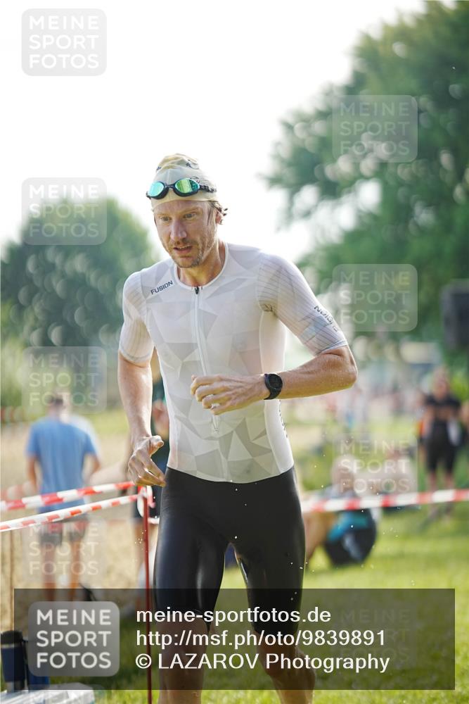 21.06.2026 - 29. Vierlanden-Triathlon LAZAROV Photography http://msf.ph/oto/9839891 21.06.2026 08:49:39 Schwimmen 187 meine-sportfotos.de