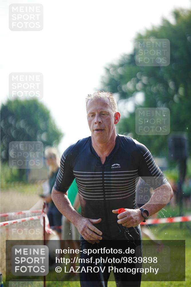 21.06.2026 - 29. Vierlanden-Triathlon LAZAROV Photography http://msf.ph/oto/9839898 21.06.2026 08:49:49 Schwimmen 153 meine-sportfotos.de