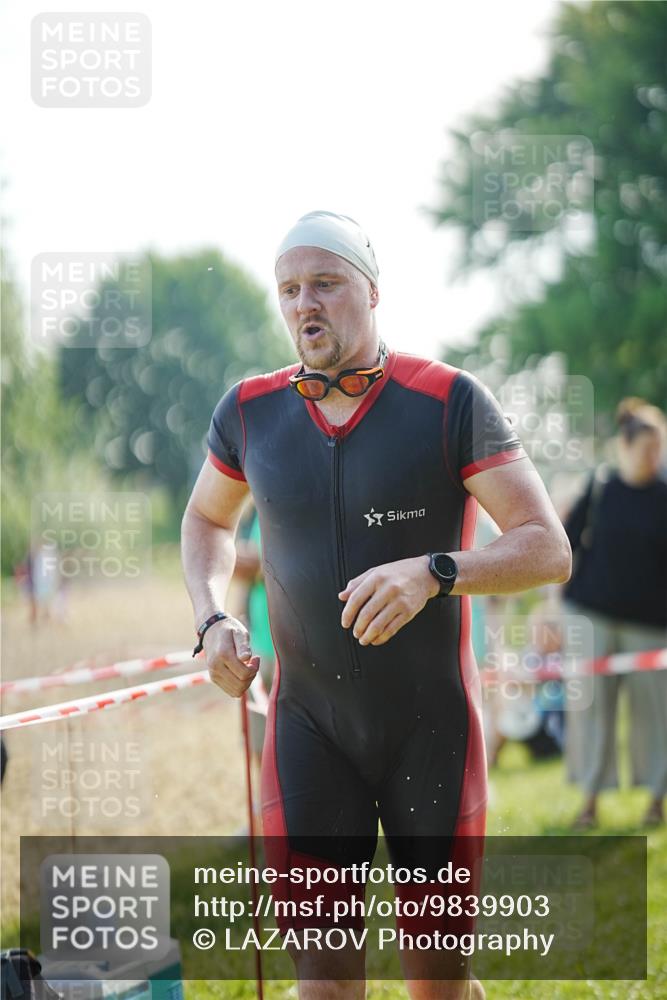 21.06.2026 - 29. Vierlanden-Triathlon LAZAROV Photography http://msf.ph/oto/9839903 21.06.2026 08:50:06 Schwimmen 48 meine-sportfotos.de