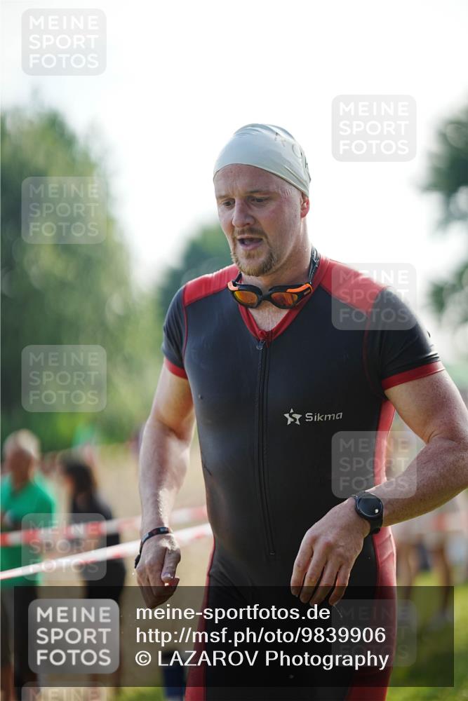 21.06.2026 - 29. Vierlanden-Triathlon LAZAROV Photography http://msf.ph/oto/9839906 21.06.2026 08:50:07 Schwimmen 48 meine-sportfotos.de