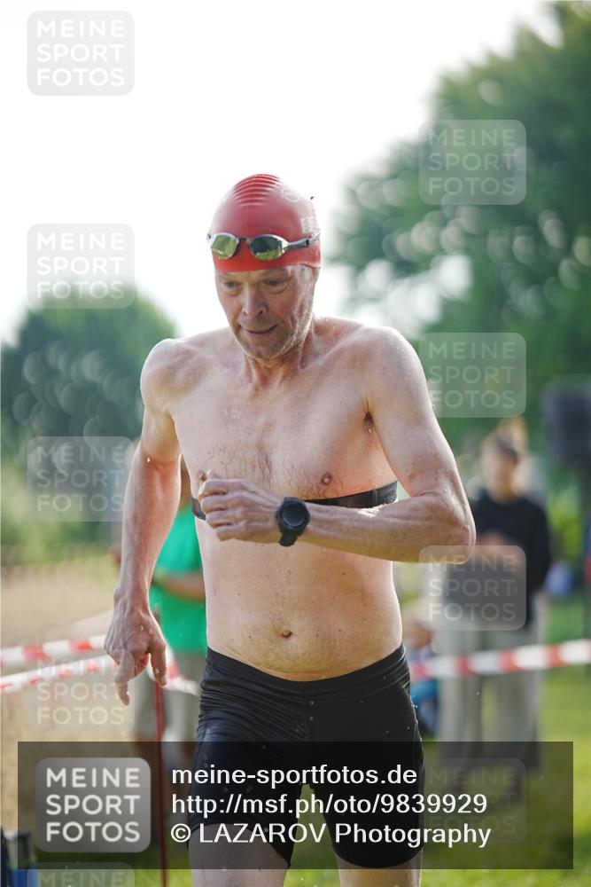 21.06.2026 - 29. Vierlanden-Triathlon LAZAROV Photography http://msf.ph/oto/9839929 21.06.2026 08:50:32 Schwimmen 25, 115, 156 meine-sportfotos.de
