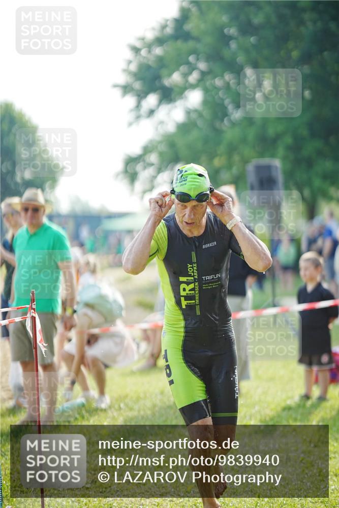 21.06.2026 - 29. Vierlanden-Triathlon LAZAROV Photography http://msf.ph/oto/9839940 21.06.2026 08:50:56 Schwimmen 163, 179, 1353 meine-sportfotos.de