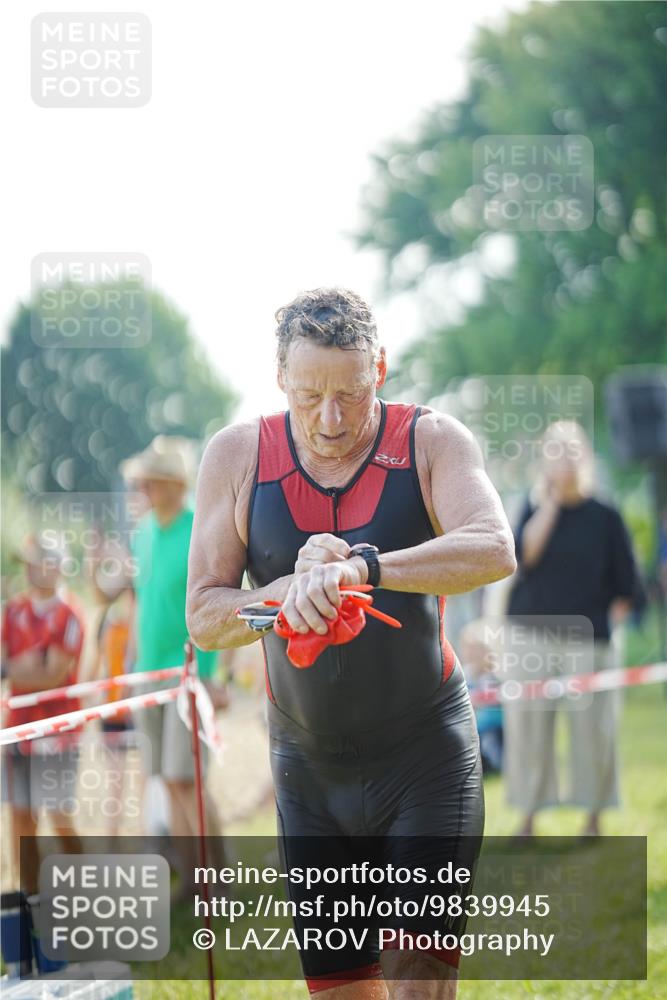 21.06.2026 - 29. Vierlanden-Triathlon LAZAROV Photography http://msf.ph/oto/9839945 21.06.2026 08:50:58 Schwimmen 100, 163, 179, 1353 meine-sportfotos.de