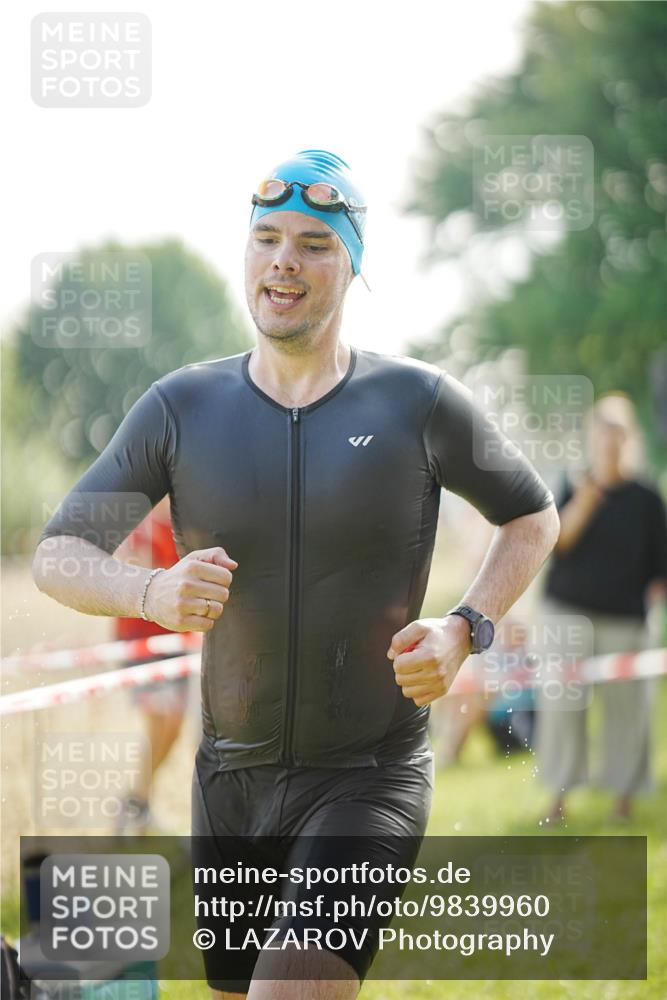 21.06.2026 - 29. Vierlanden-Triathlon LAZAROV Photography http://msf.ph/oto/9839960 21.06.2026 08:51:12 Schwimmen 71 meine-sportfotos.de