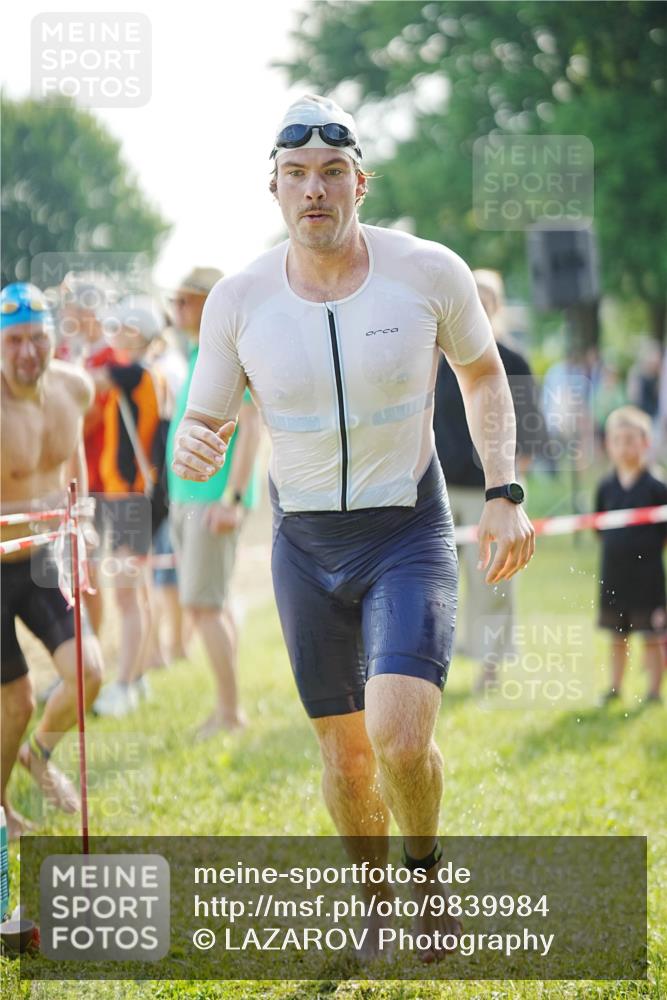 21.06.2026 - 29. Vierlanden-Triathlon LAZAROV Photography http://msf.ph/oto/9839984 21.06.2026 08:52:19 Schwimmen 5, 58, 171 meine-sportfotos.de