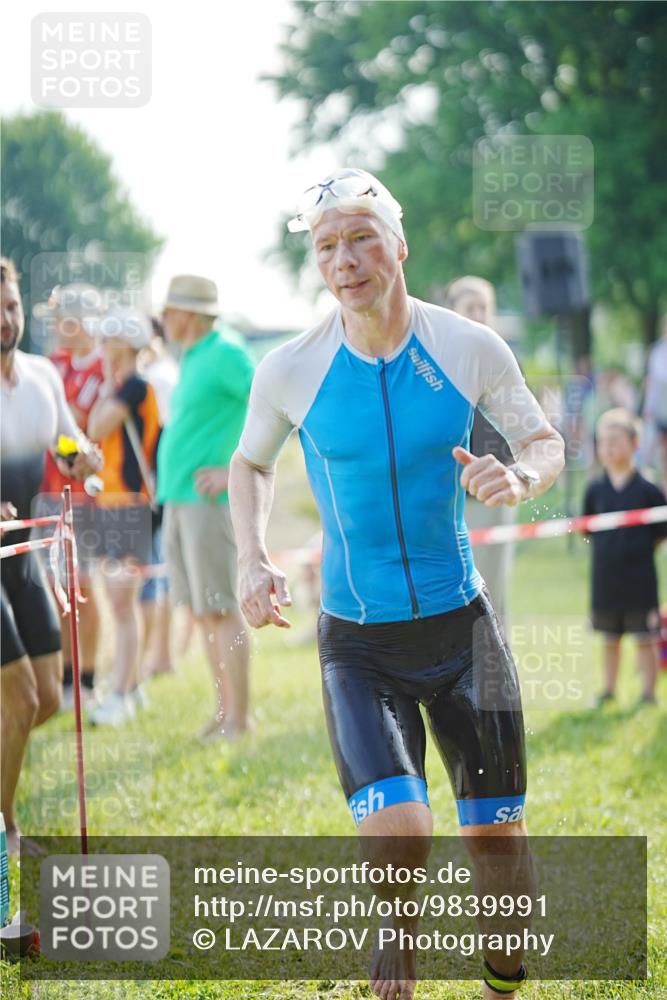 21.06.2026 - 29. Vierlanden-Triathlon LAZAROV Photography http://msf.ph/oto/9839991 21.06.2026 08:52:29 Schwimmen 33, 171, 181 meine-sportfotos.de