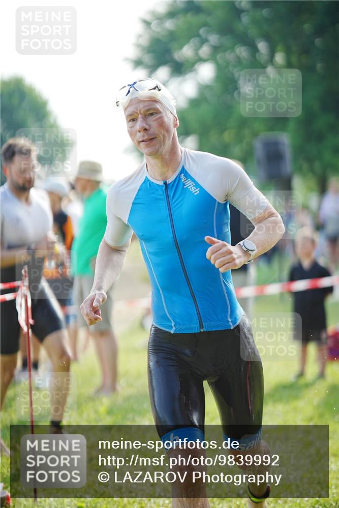 21.06.2026 - 29. Vierlanden-Triathlon LAZAROV Photography http://msf.ph/oto/9839992 21.06.2026 08:52:29 Schwimmen 33, 171, 181 meine-sportfotos.de