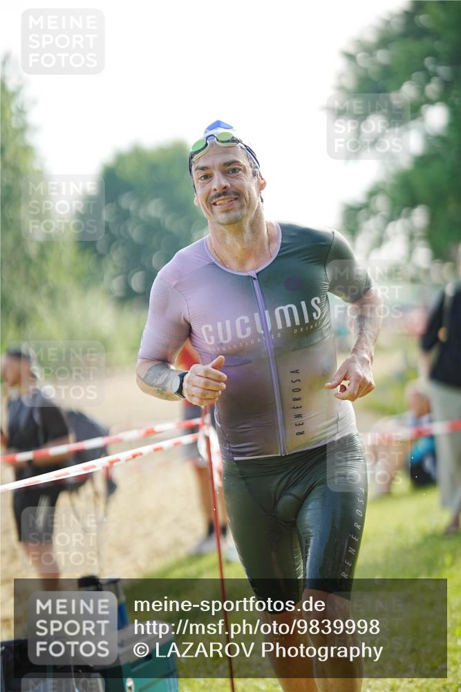 21.06.2026 - 29. Vierlanden-Triathlon LAZAROV Photography http://msf.ph/oto/9839998 21.06.2026 08:52:43 Schwimmen 167 meine-sportfotos.de