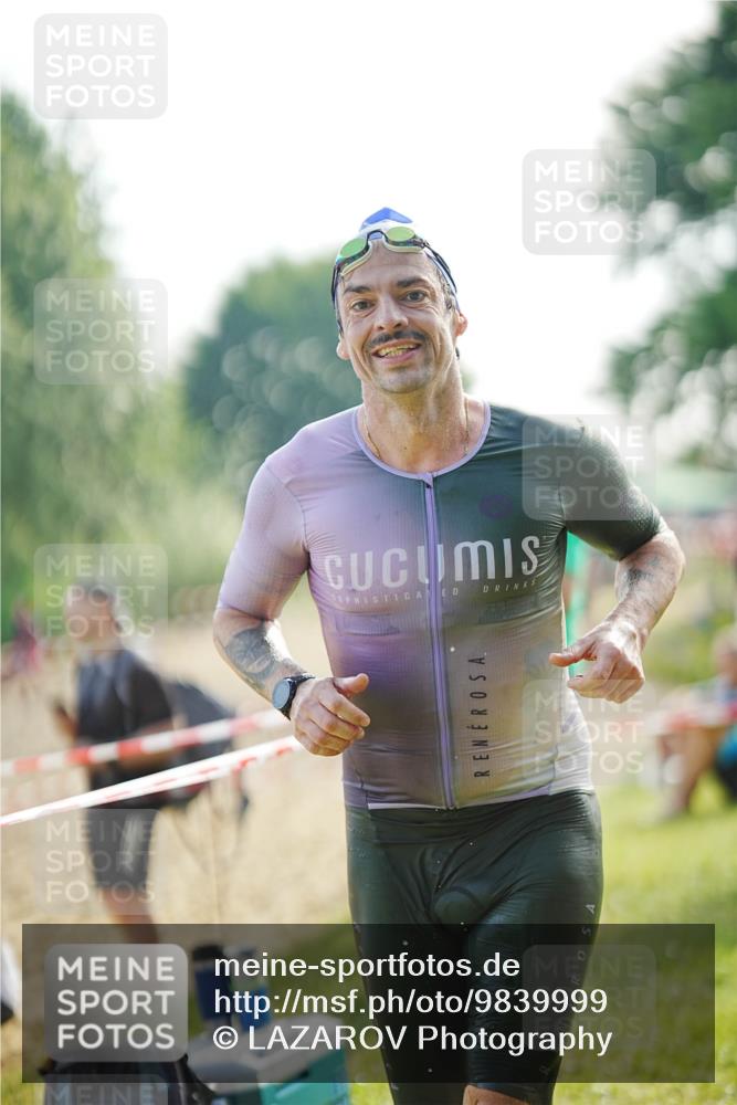 21.06.2026 - 29. Vierlanden-Triathlon LAZAROV Photography http://msf.ph/oto/9839999 21.06.2026 08:52:43 Schwimmen 167 meine-sportfotos.de