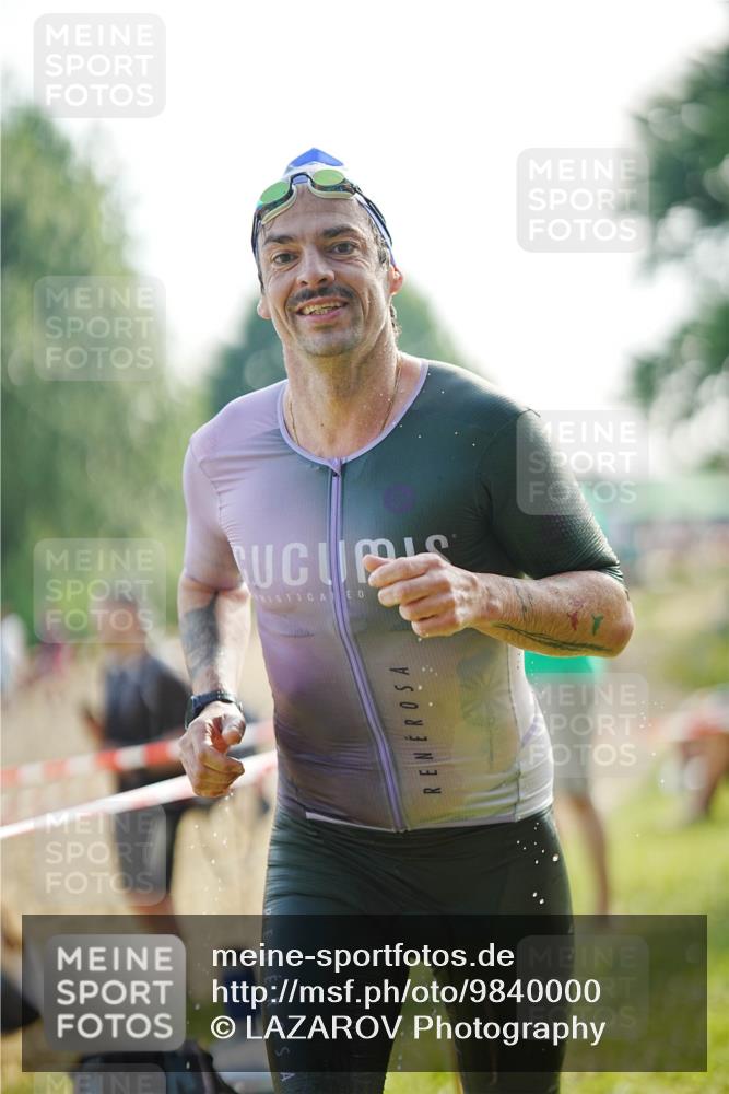 21.06.2026 - 29. Vierlanden-Triathlon LAZAROV Photography http://msf.ph/oto/9840000 21.06.2026 08:52:43 Schwimmen 167 meine-sportfotos.de