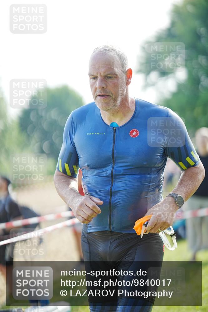 21.06.2026 - 29. Vierlanden-Triathlon LAZAROV Photography http://msf.ph/oto/9840017 21.06.2026 08:53:18 Schwimmen 200 meine-sportfotos.de