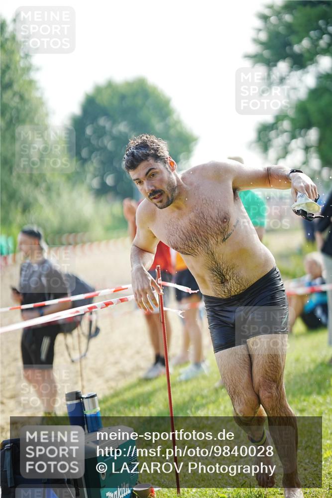 21.06.2026 - 29. Vierlanden-Triathlon LAZAROV Photography http://msf.ph/oto/9840028 21.06.2026 08:53:41 Schwimmen 15, 70 meine-sportfotos.de