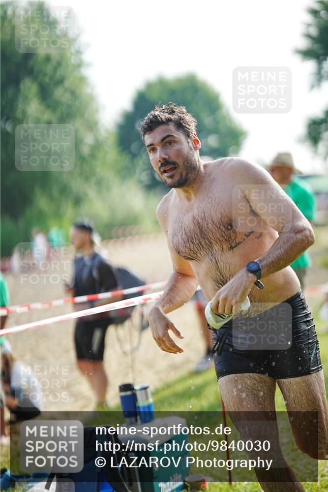 21.06.2026 - 29. Vierlanden-Triathlon LAZAROV Photography http://msf.ph/oto/9840030 21.06.2026 08:53:41 Schwimmen 15, 70 meine-sportfotos.de