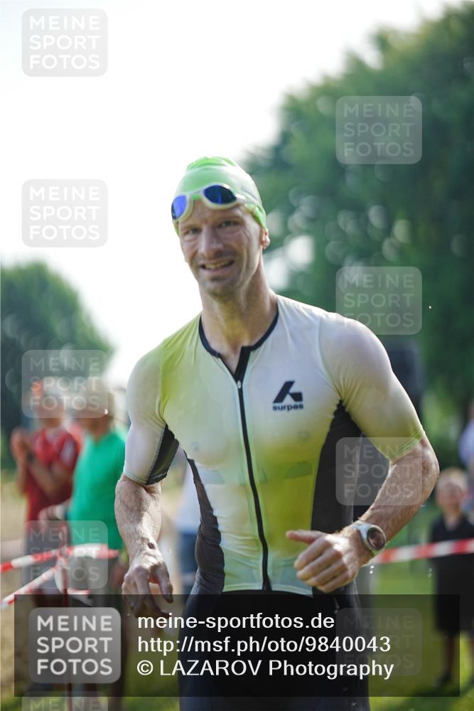 21.06.2026 - 29. Vierlanden-Triathlon LAZAROV Photography http://msf.ph/oto/9840043 21.06.2026 08:54:00 Schwimmen 122, 124, 126 meine-sportfotos.de