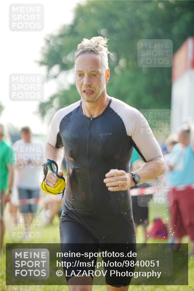 21.06.2026 - 29. Vierlanden-Triathlon LAZAROV Photography http://msf.ph/oto/9840051 21.06.2026 08:54:05 Schwimmen 122, 126, 146, 176 meine-sportfotos.de