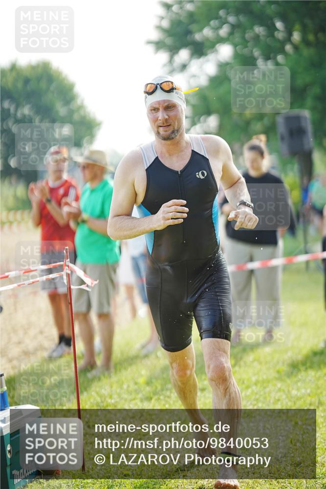 21.06.2026 - 29. Vierlanden-Triathlon LAZAROV Photography http://msf.ph/oto/9840053 21.06.2026 08:54:15 Schwimmen 190 meine-sportfotos.de