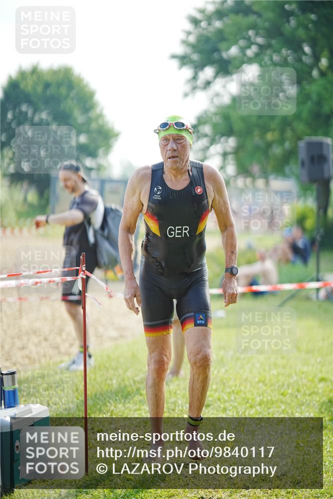 21.06.2026 - 29. Vierlanden-Triathlon LAZAROV Photography http://msf.ph/oto/9840117 21.06.2026 09:02:12 Schwimmen 217 meine-sportfotos.de