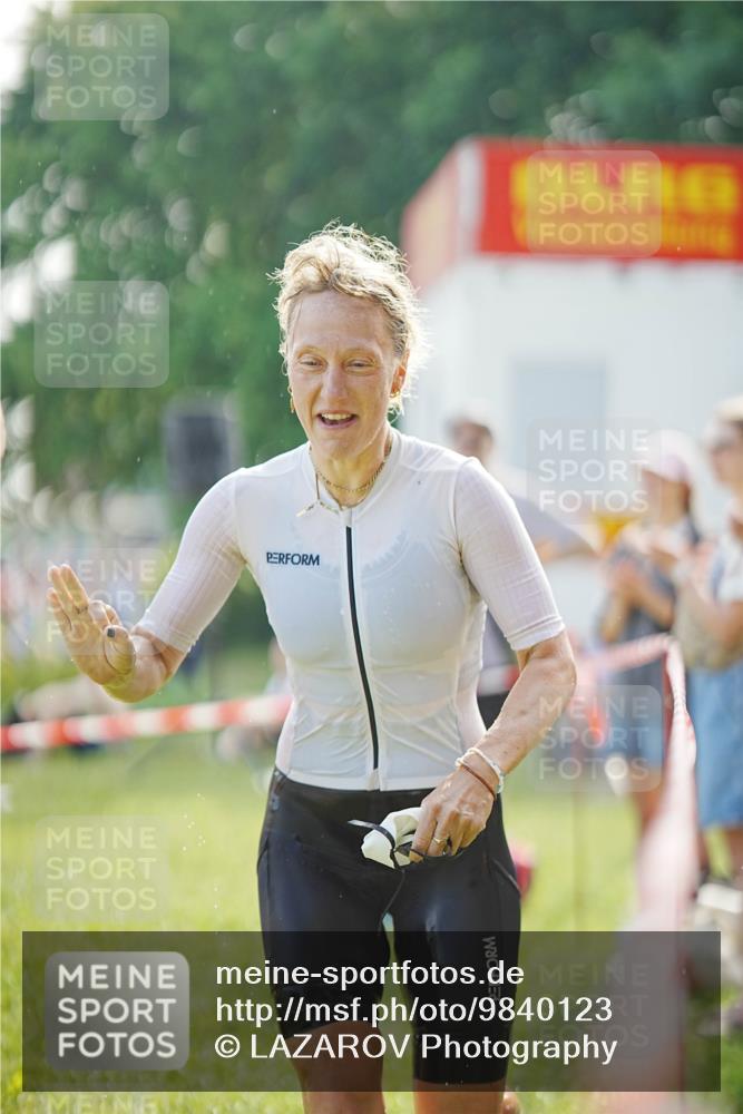 21.06.2026 - 29. Vierlanden-Triathlon LAZAROV Photography http://msf.ph/oto/9840123 21.06.2026 09:02:21 Schwimmen 217, 231, 283 meine-sportfotos.de