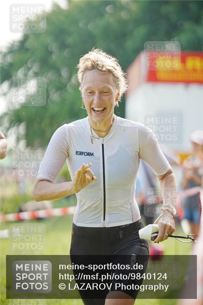 21.06.2026 - 29. Vierlanden-Triathlon LAZAROV Photography http://msf.ph/oto/9840124 21.06.2026 09:02:21 Schwimmen 217, 231, 283 meine-sportfotos.de