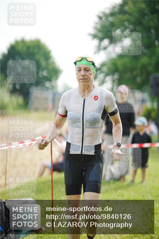 21.06.2026 - 29. Vierlanden-Triathlon LAZAROV Photography http://msf.ph/oto/9840126 21.06.2026 09:15:04 Schwimmen 248 meine-sportfotos.de