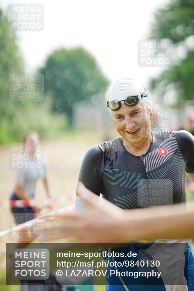 21.06.2026 - 29. Vierlanden-Triathlon LAZAROV Photography http://msf.ph/oto/9840130 21.06.2026 09:15:09 Schwimmen 248, 269, 294 meine-sportfotos.de