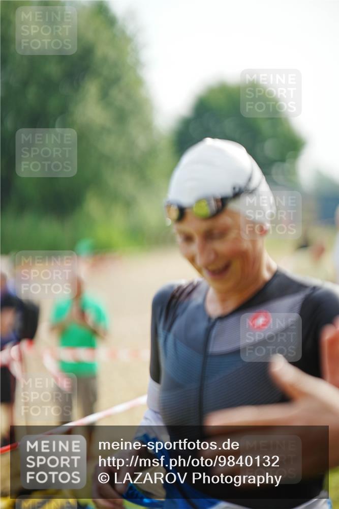 21.06.2026 - 29. Vierlanden-Triathlon LAZAROV Photography http://msf.ph/oto/9840132 21.06.2026 09:15:09 Schwimmen 248, 269, 294 meine-sportfotos.de