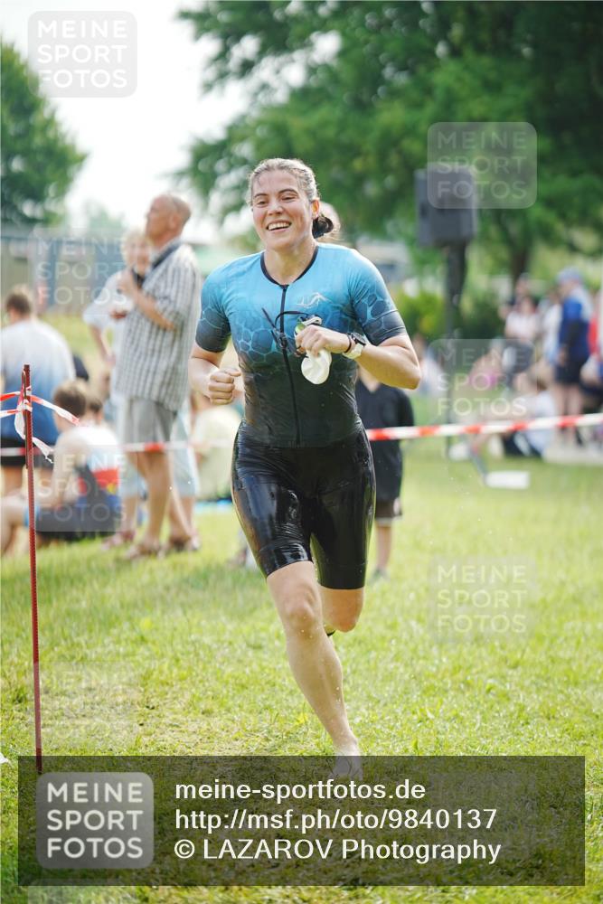 21.06.2026 - 29. Vierlanden-Triathlon LAZAROV Photography http://msf.ph/oto/9840137 21.06.2026 09:15:28 Schwimmen 260 meine-sportfotos.de
