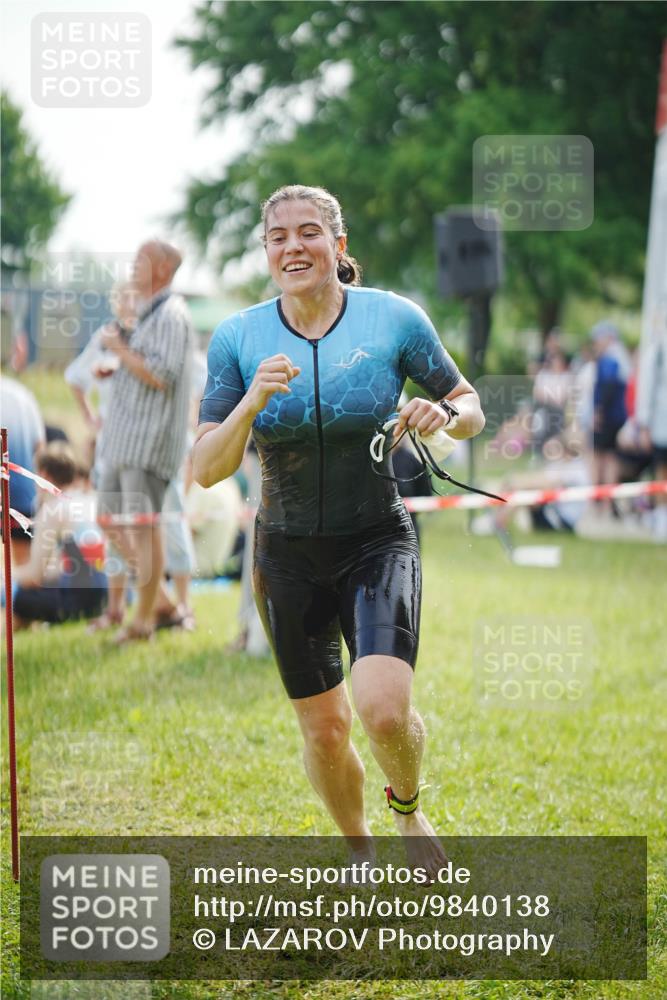 21.06.2026 - 29. Vierlanden-Triathlon LAZAROV Photography http://msf.ph/oto/9840138 21.06.2026 09:15:29 Schwimmen 260 meine-sportfotos.de