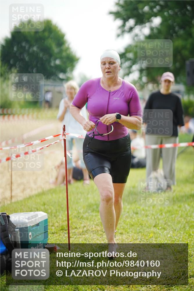 21.06.2026 - 29. Vierlanden-Triathlon LAZAROV Photography http://msf.ph/oto/9840160 21.06.2026 09:18:22 Schwimmen 232, 245, 259, 276, 281 meine-sportfotos.de