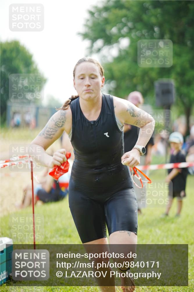 21.06.2026 - 29. Vierlanden-Triathlon LAZAROV Photography http://msf.ph/oto/9840171 21.06.2026 09:18:59 Schwimmen 246 meine-sportfotos.de