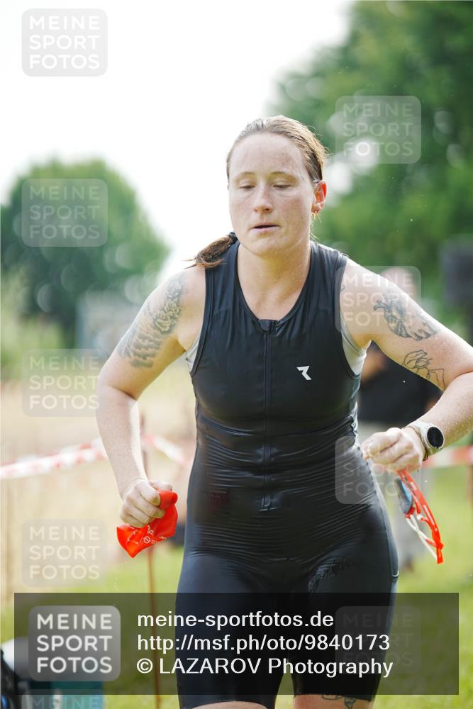 21.06.2026 - 29. Vierlanden-Triathlon LAZAROV Photography http://msf.ph/oto/9840173 21.06.2026 09:18:59 Schwimmen 246 meine-sportfotos.de