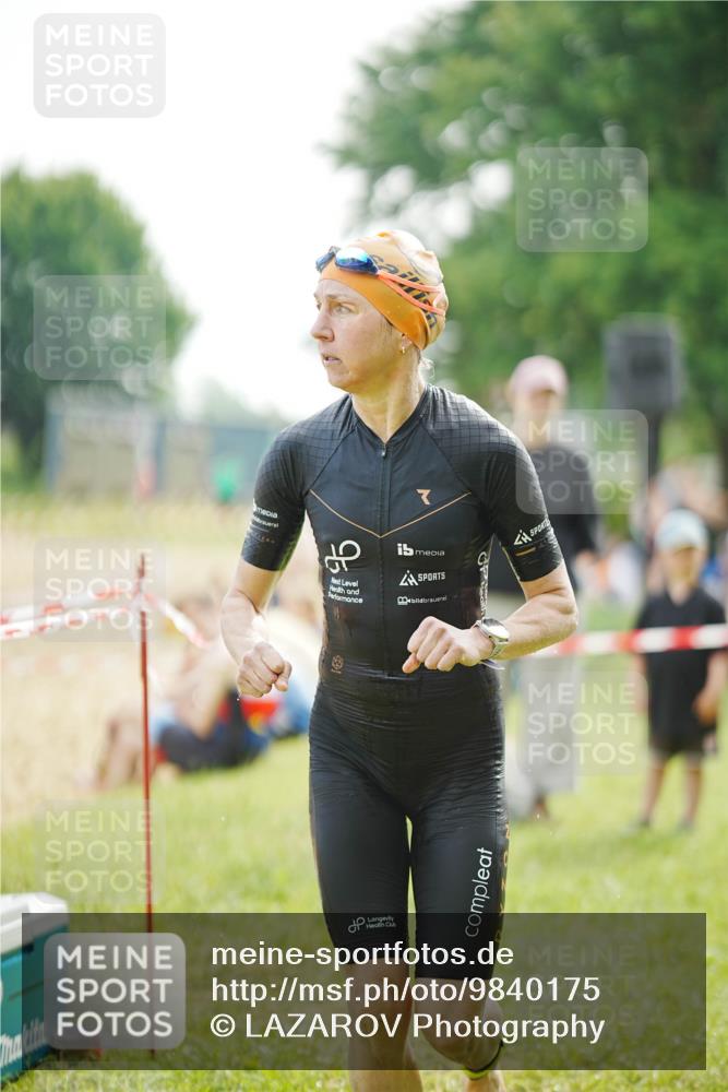 21.06.2026 - 29. Vierlanden-Triathlon LAZAROV Photography http://msf.ph/oto/9840175 21.06.2026 09:19:04 Schwimmen 225, 246 meine-sportfotos.de