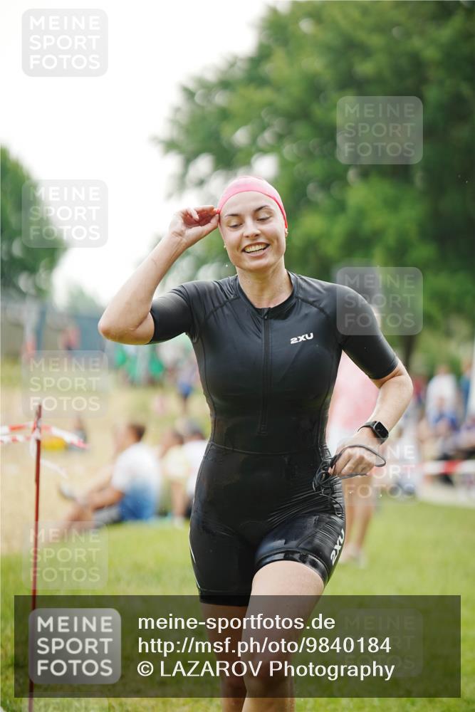 21.06.2026 - 29. Vierlanden-Triathlon LAZAROV Photography http://msf.ph/oto/9840184 21.06.2026 09:23:04 Schwimmen 279 meine-sportfotos.de