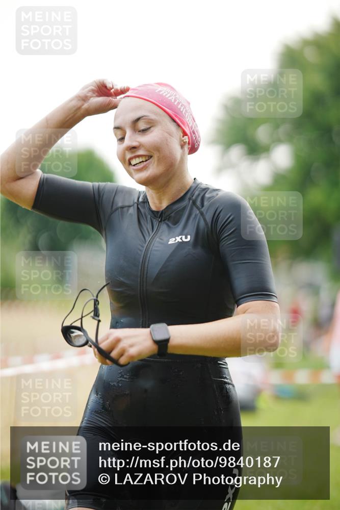 21.06.2026 - 29. Vierlanden-Triathlon LAZAROV Photography http://msf.ph/oto/9840187 21.06.2026 09:23:04 Schwimmen 279 meine-sportfotos.de