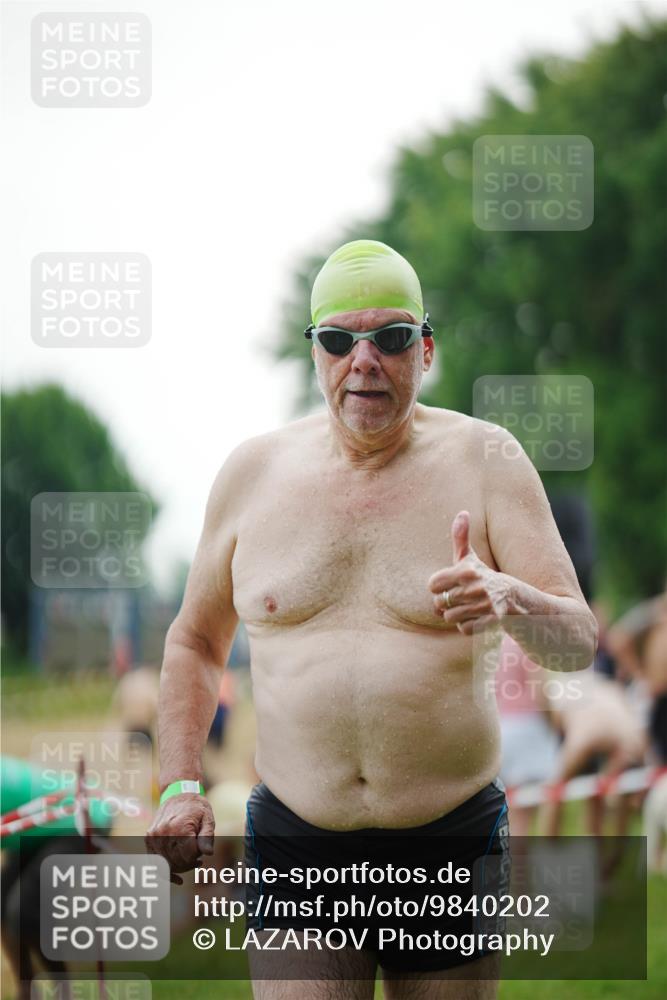 21.06.2026 - 29. Vierlanden-Triathlon LAZAROV Photography http://msf.ph/oto/9840202 21.06.2026 09:28:50 Schwimmen 289 meine-sportfotos.de
