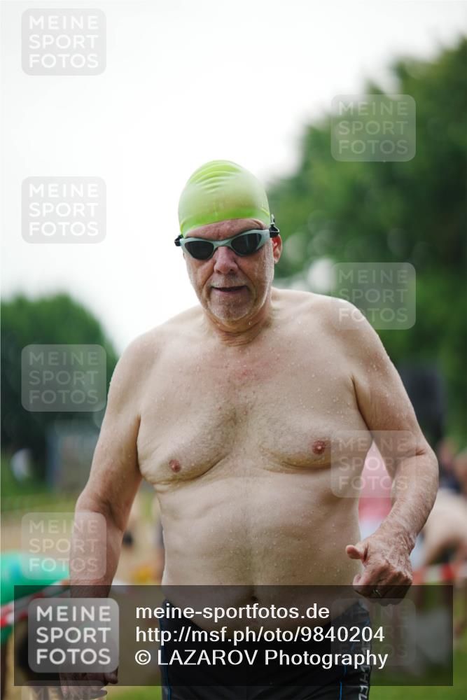 21.06.2026 - 29. Vierlanden-Triathlon LAZAROV Photography http://msf.ph/oto/9840204 21.06.2026 09:28:50 Schwimmen 289 meine-sportfotos.de
