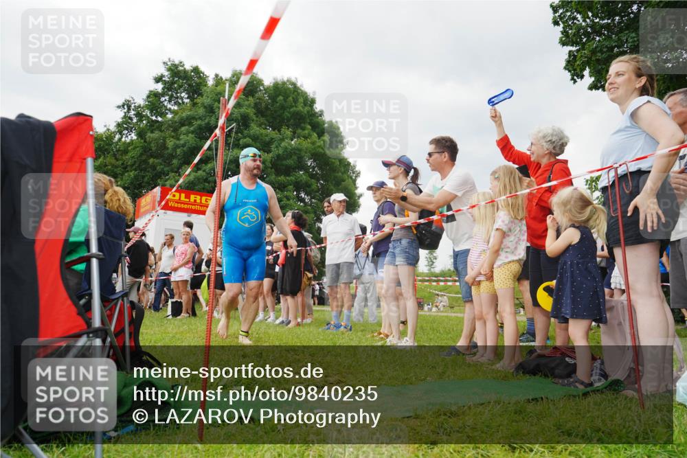21.06.2026 - 29. Vierlanden-Triathlon LAZAROV Photography http://msf.ph/oto/9840235 21.06.2026 09:57:18 Schwimmen 326, 344, 363 meine-sportfotos.de