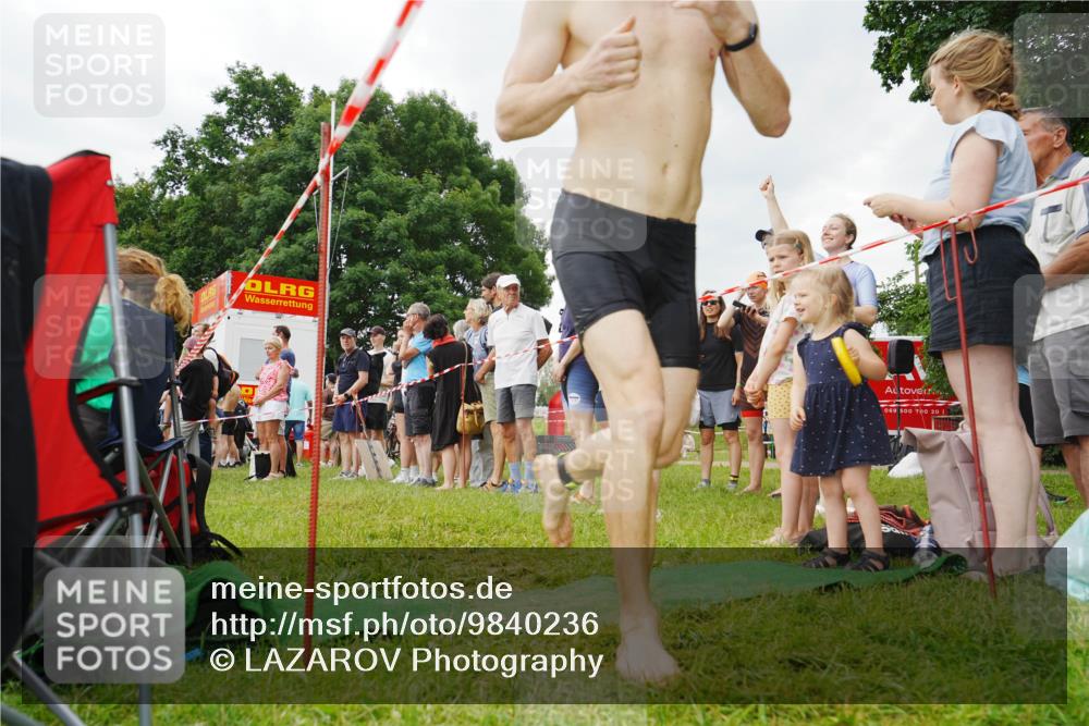 21.06.2026 - 29. Vierlanden-Triathlon LAZAROV Photography http://msf.ph/oto/9840236 21.06.2026 09:57:44 Schwimmen 336, 346 meine-sportfotos.de