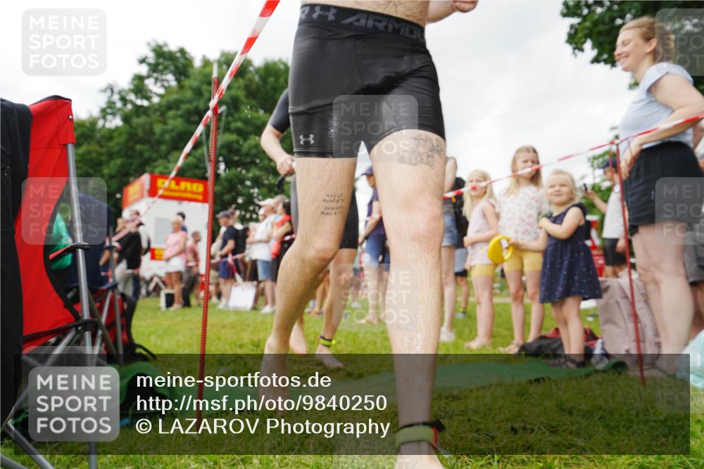 21.06.2026 - 29. Vierlanden-Triathlon LAZAROV Photography http://msf.ph/oto/9840250 21.06.2026 09:59:16 Schwimmen 303, 325, 356 meine-sportfotos.de